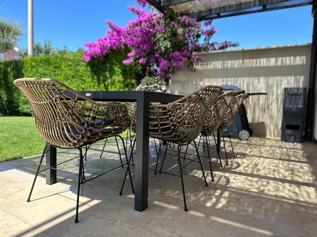Villa Divina With Private Heated Pool PUY 외부 사진